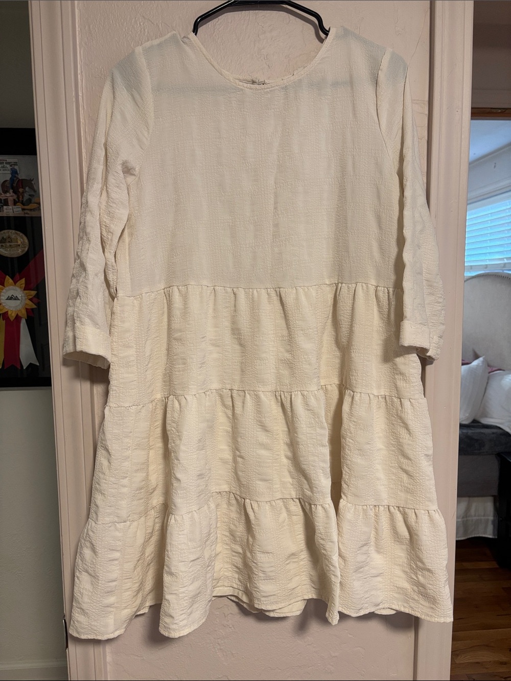 Blu Pepper Cream Textured Tiered Midi Dress